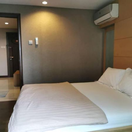 Two Bedroom Apartment At El Royale Hotel Bandung Dış mekan fotoğraf