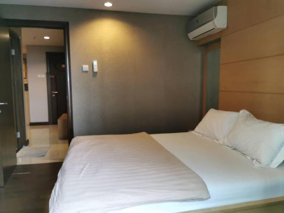 Two Bedroom Apartment At El Royale Hotel Bandung Dış mekan fotoğraf