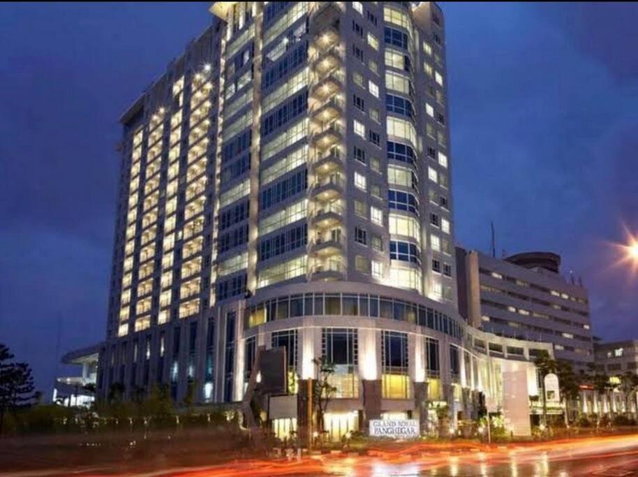 Two Bedroom Apartment At El Royale Hotel Bandung Dış mekan fotoğraf